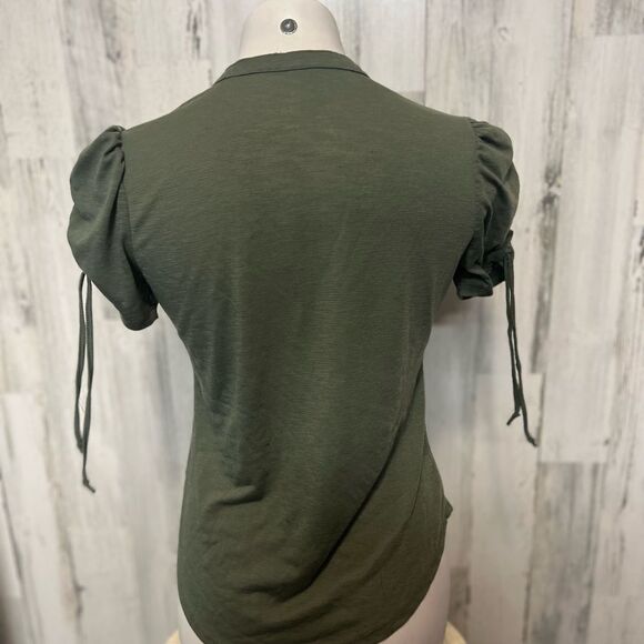 Green blouse - Picture 4 of 5